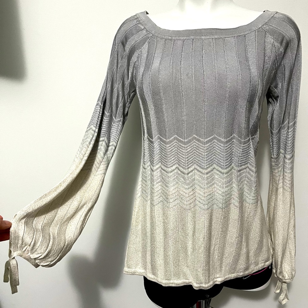 White House Black Market Silver Gray Zigzag Bell Sleeves Knit Top Sweater Size M